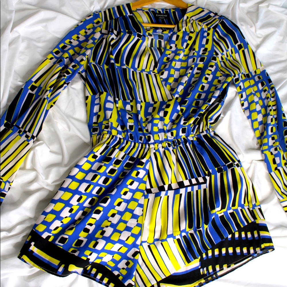 BEBE Long Sleeve Patterned Romper